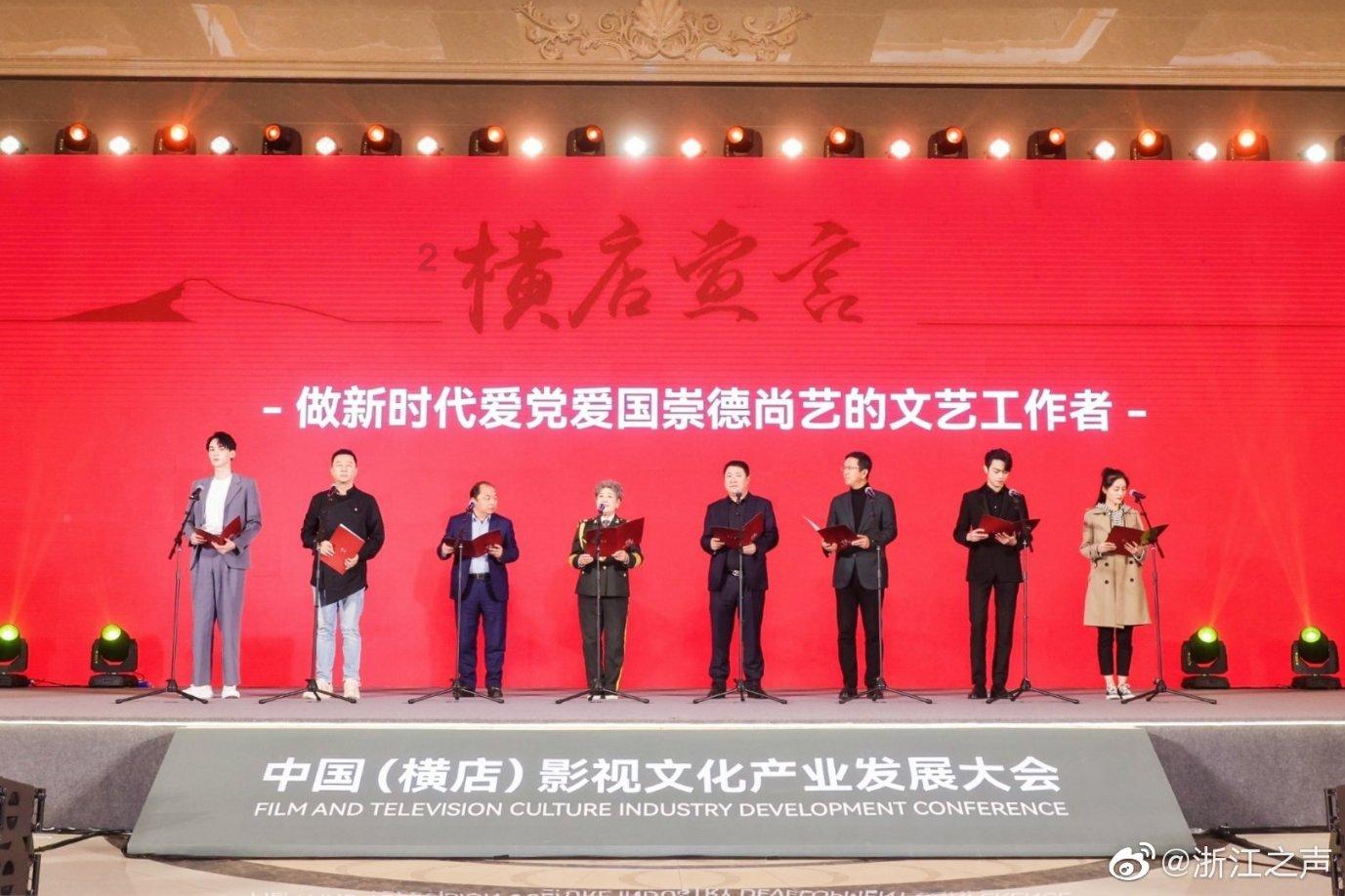 雌性鬣狗为征服雄性，竟长出了阴茎，那它们是如何交配和生育的？游戏画面